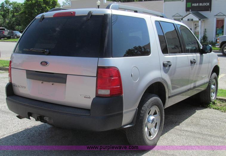 image for item G2007 2005 Ford Explorer XLS SUV