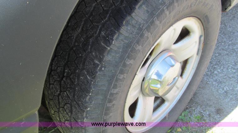 image for item G2007 2005 Ford Explorer XLS SUV