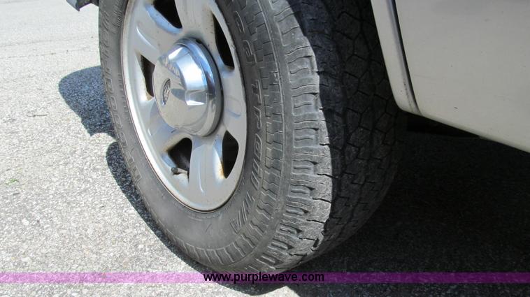 image for item G2007 2005 Ford Explorer XLS SUV