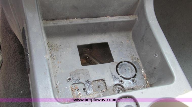 image for item G2007 2005 Ford Explorer XLS SUV