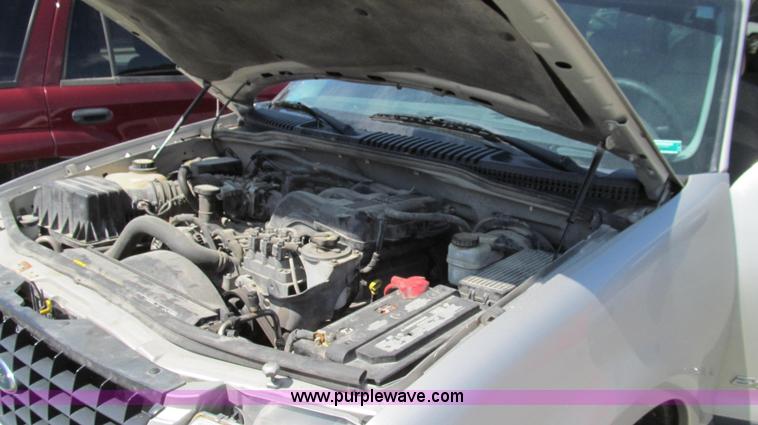 image for item G2007 2005 Ford Explorer XLS SUV