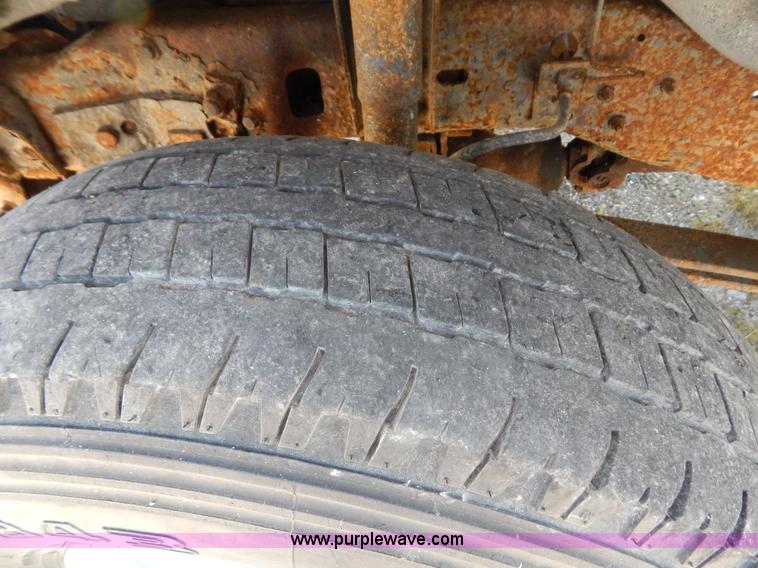 image for item G3258 1995 Ford F250 XL pickup truck