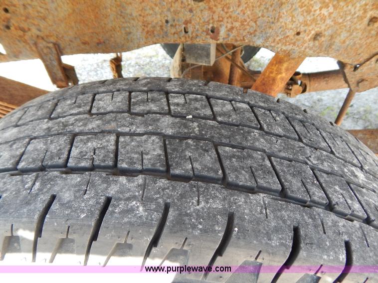 image for item G3258 1995 Ford F250 XL pickup truck