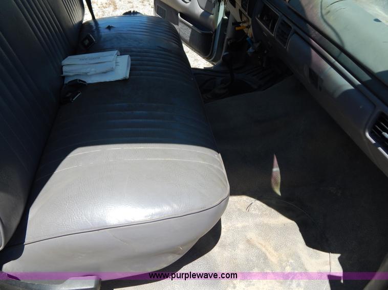 image for item G3258 1995 Ford F250 XL pickup truck