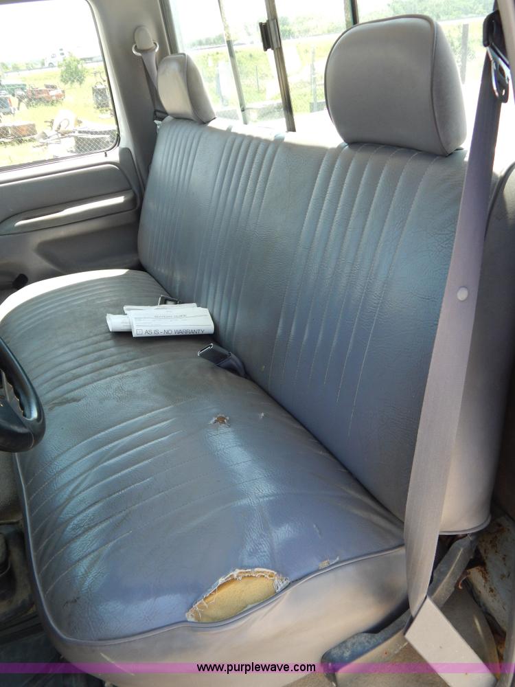 image for item G3258 1995 Ford F250 XL pickup truck