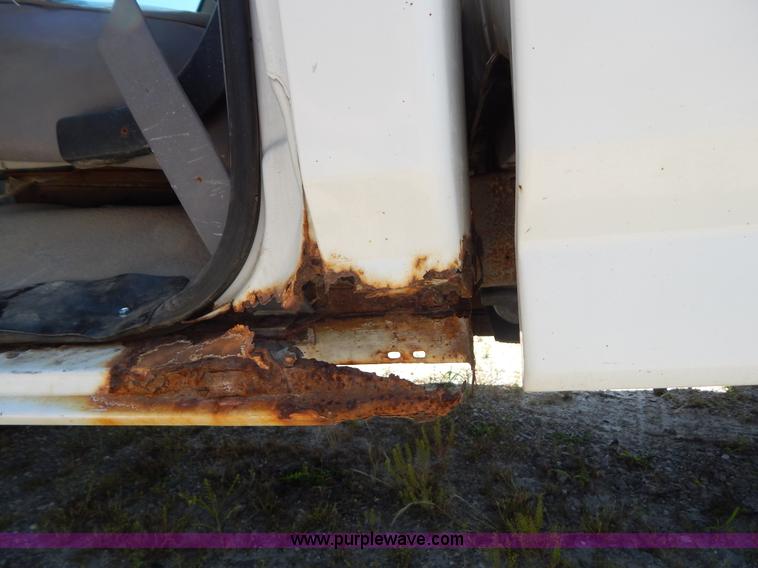 image for item G3258 1995 Ford F250 XL pickup truck