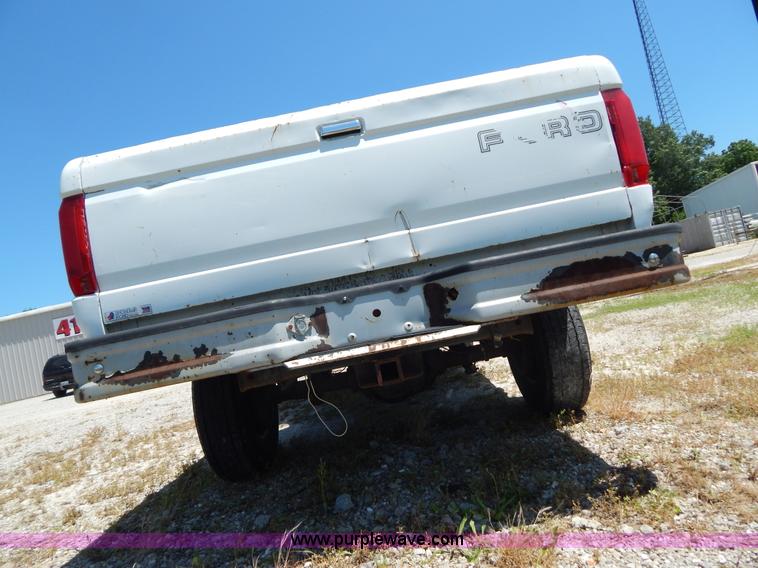 image for item G3258 1995 Ford F250 XL pickup truck