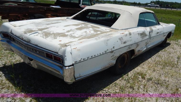image for item G3259 1969 Pontiac Bonneville convertible