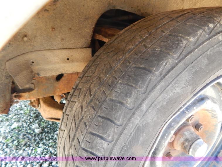 image for item G3259 1969 Pontiac Bonneville convertible