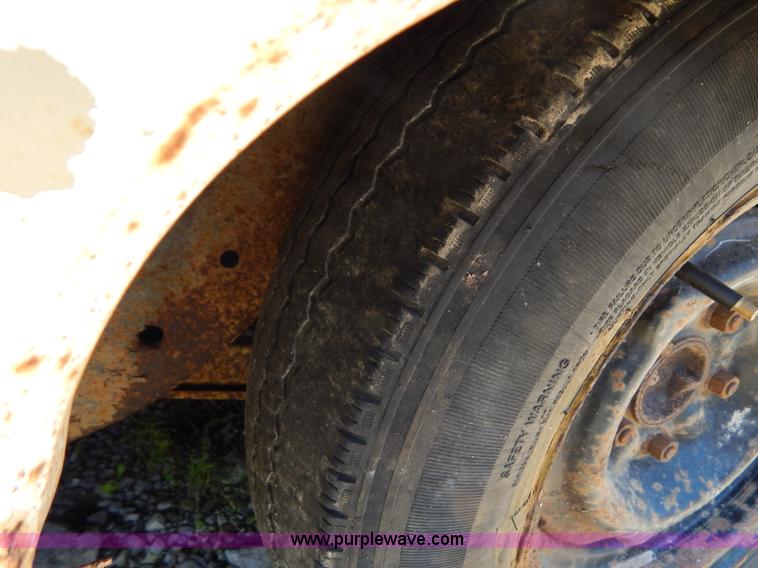 image for item G3259 1969 Pontiac Bonneville convertible