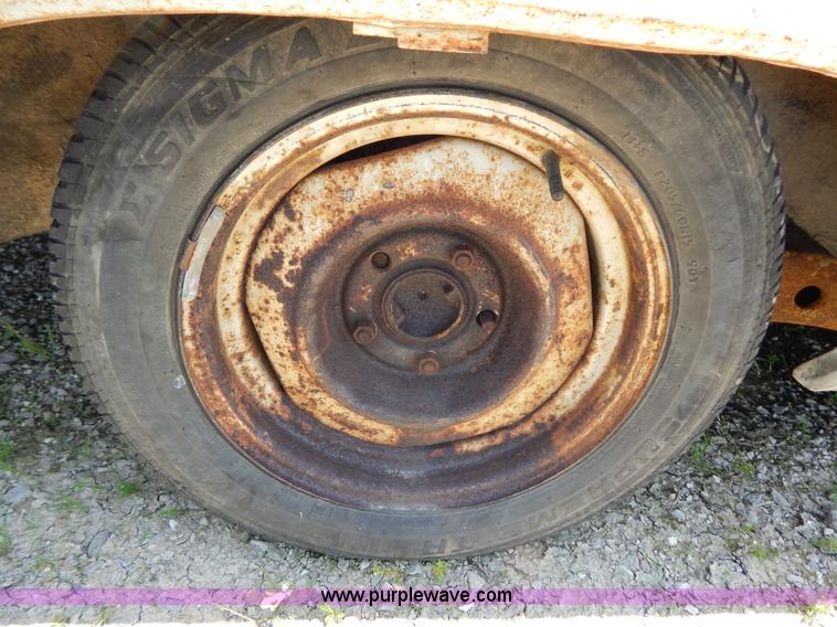 image for item G3259 1969 Pontiac Bonneville convertible