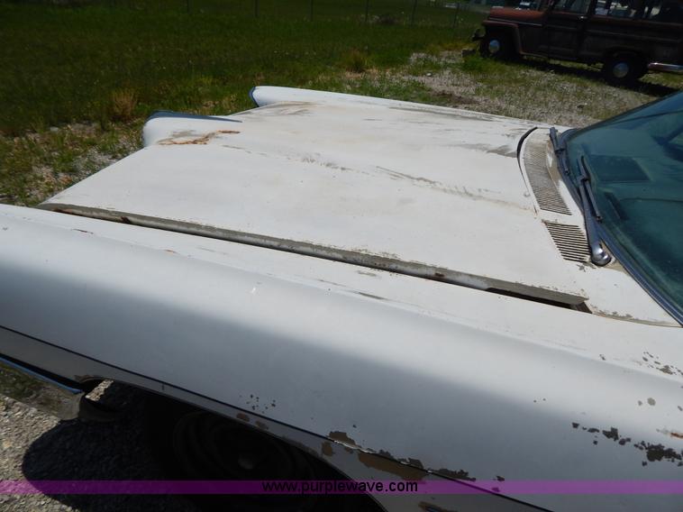 image for item G3259 1969 Pontiac Bonneville convertible