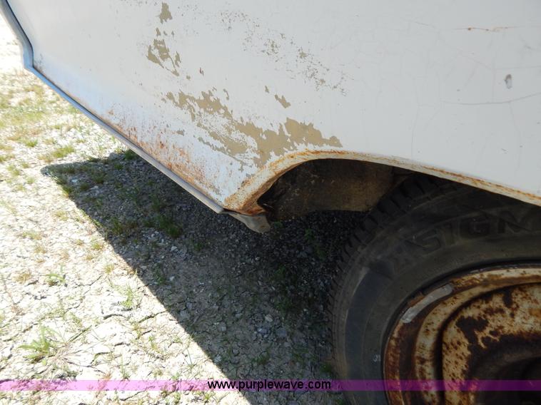 image for item G3259 1969 Pontiac Bonneville convertible