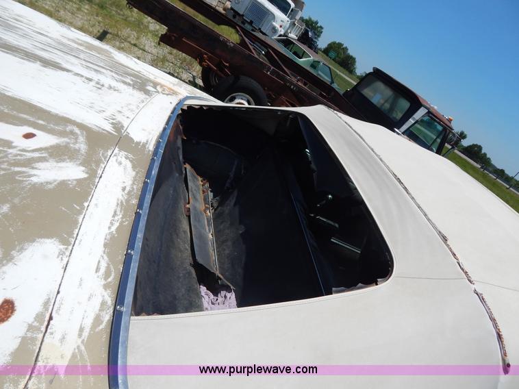 image for item G3259 1969 Pontiac Bonneville convertible