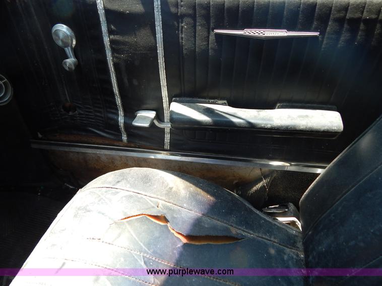 image for item G3259 1969 Pontiac Bonneville convertible