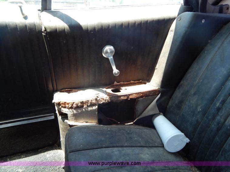 image for item G3259 1969 Pontiac Bonneville convertible