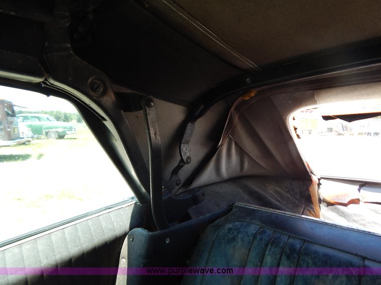 image for item G3259 1969 Pontiac Bonneville convertible