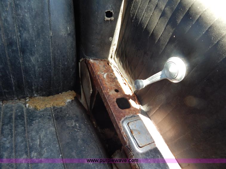 image for item G3259 1969 Pontiac Bonneville convertible