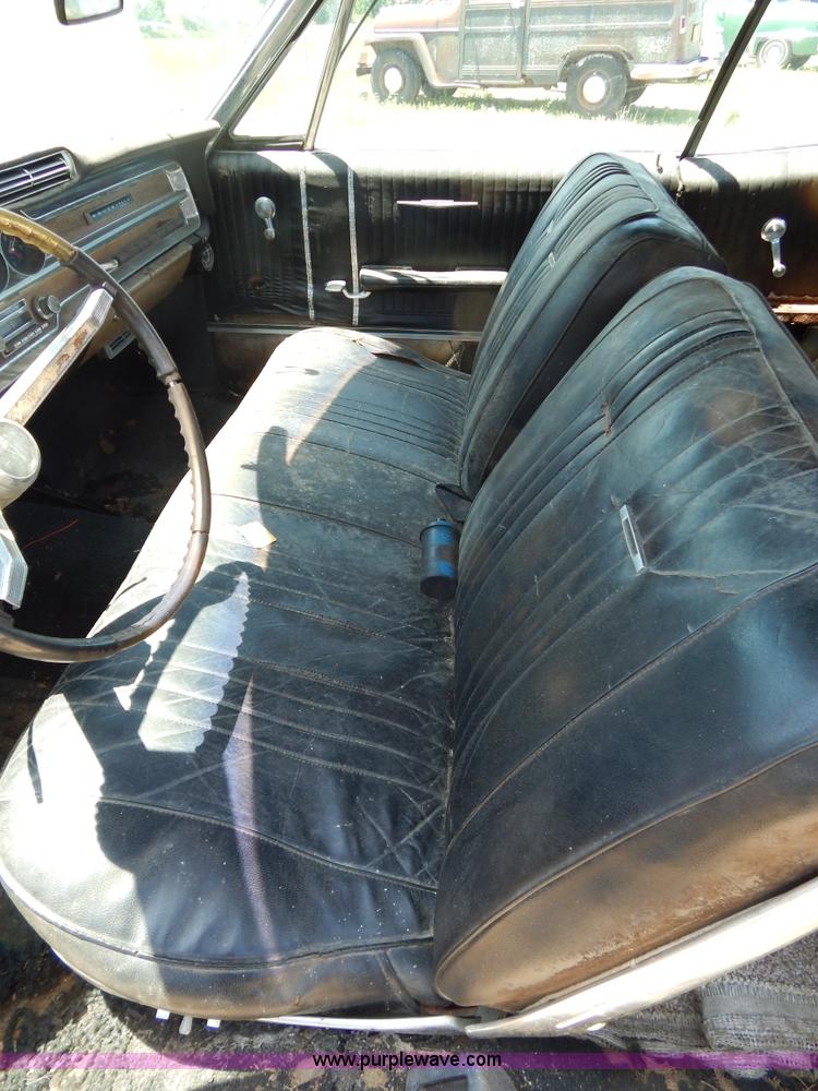 image for item G3259 1969 Pontiac Bonneville convertible