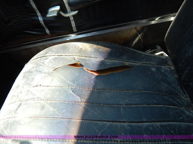 image for item G3259 1969 Pontiac Bonneville convertible