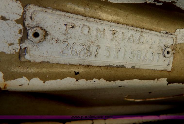 image for item G3259 1969 Pontiac Bonneville convertible