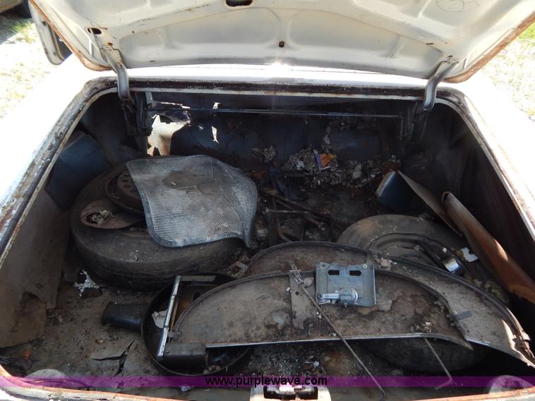 image for item G3259 1969 Pontiac Bonneville convertible