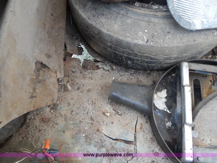 image for item G3259 1969 Pontiac Bonneville convertible