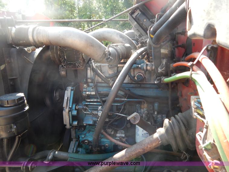 image for item G3265 1997 International 4900 refuse truck