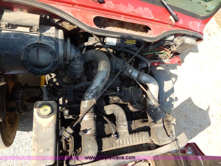 image for item G3265 1997 International 4900 refuse truck