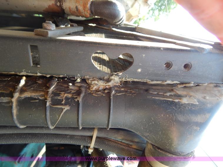 image for item G3266 1989 Ford L8000 refuse truck