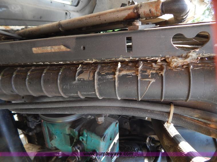 image for item G3266 1989 Ford L8000 refuse truck