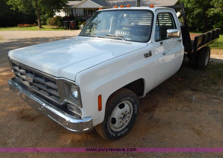 image for item G3267 1976 Chevrolet Custom Deluxe 30 flatbed truck