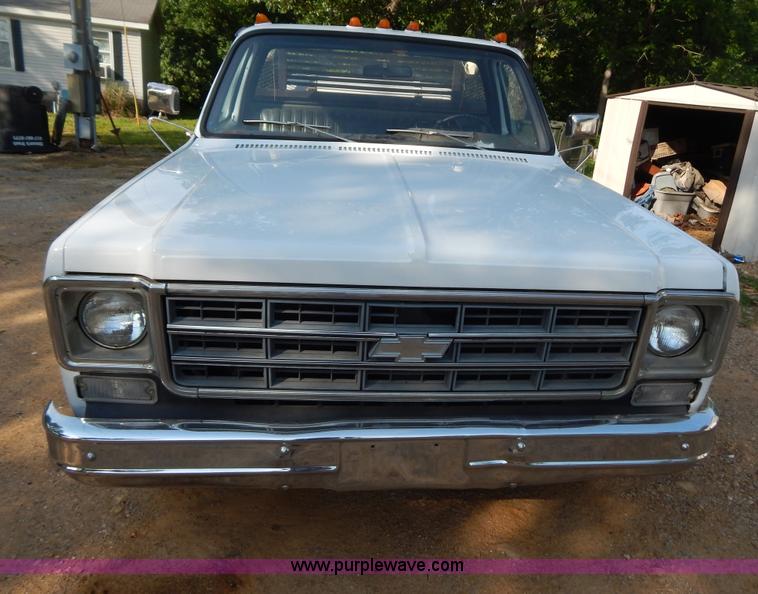 image for item G3267 1976 Chevrolet Custom Deluxe 30 flatbed truck