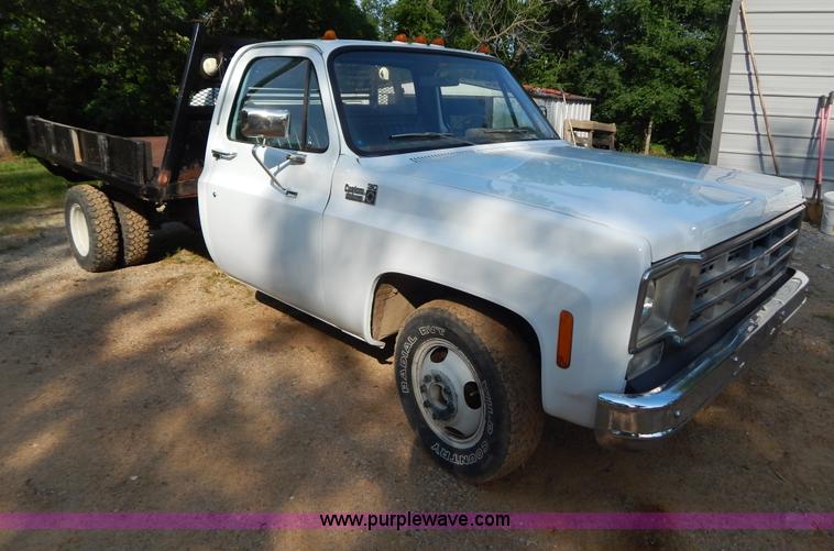 image for item G3267 1976 Chevrolet Custom Deluxe 30 flatbed truck