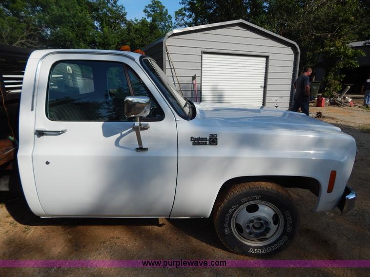 image for item G3267 1976 Chevrolet Custom Deluxe 30 flatbed truck