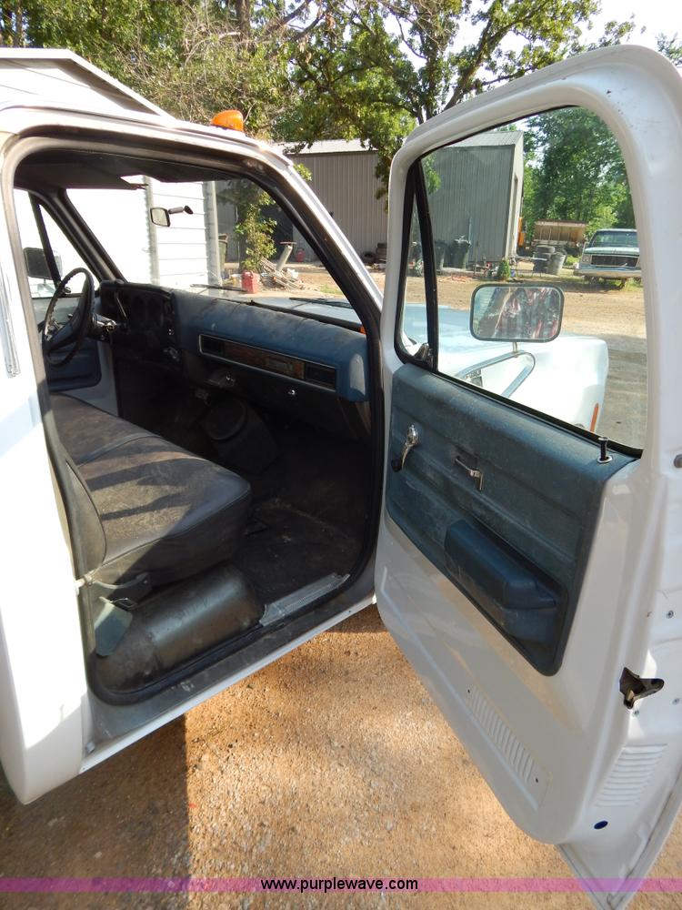 image for item G3267 1976 Chevrolet Custom Deluxe 30 flatbed truck