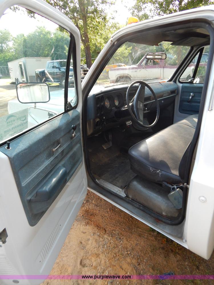 image for item G3267 1976 Chevrolet Custom Deluxe 30 flatbed truck