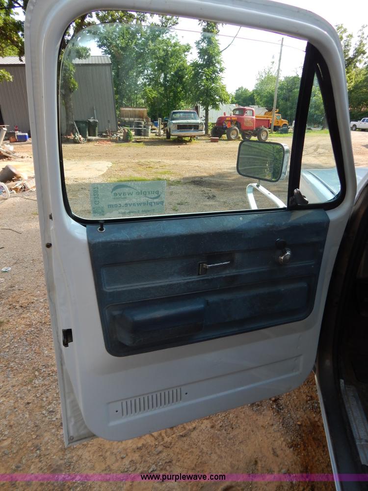 image for item G3267 1976 Chevrolet Custom Deluxe 30 flatbed truck