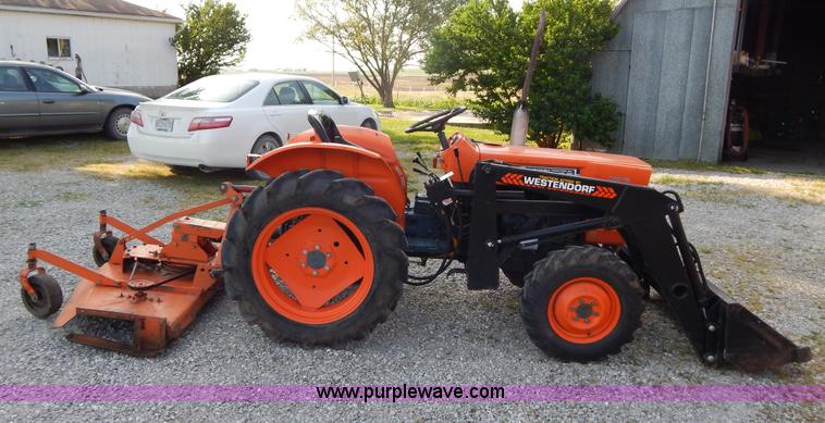 image for item G3269 Kubota L185DT MFWD tractor