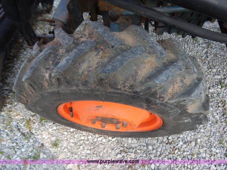 image for item G3269 Kubota L185DT MFWD tractor