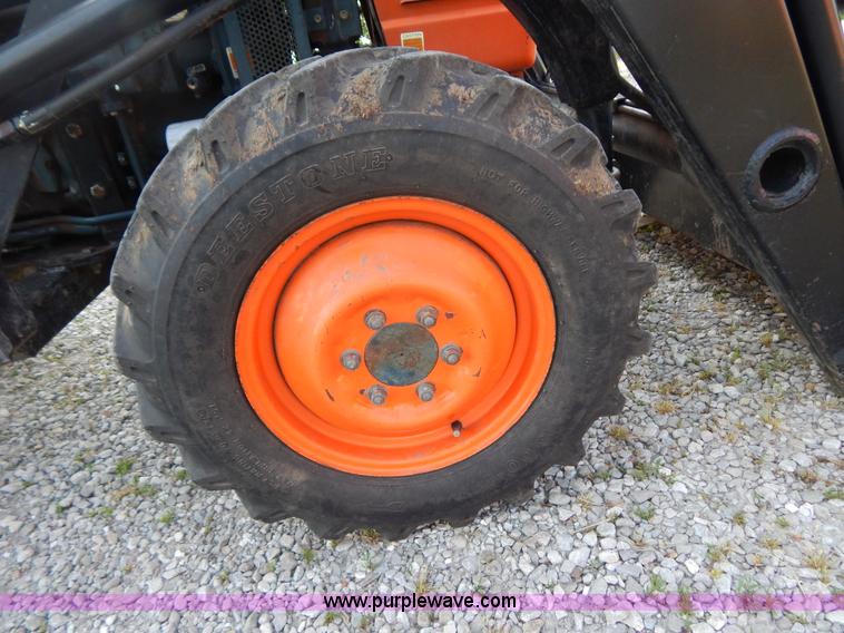 image for item G3269 Kubota L185DT MFWD tractor