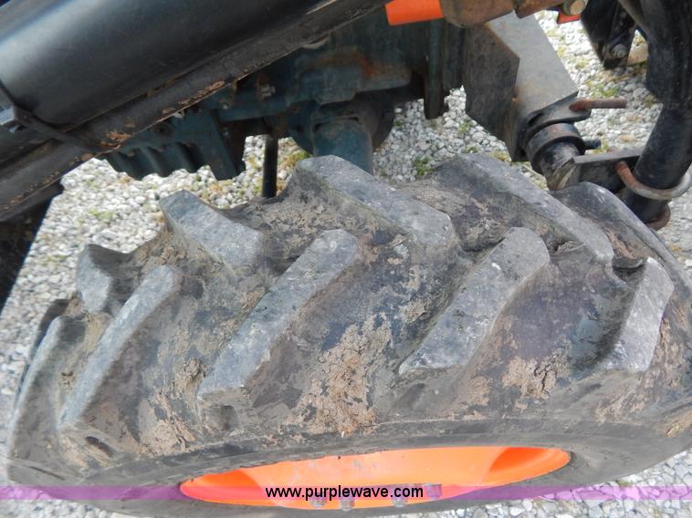 image for item G3269 Kubota L185DT MFWD tractor