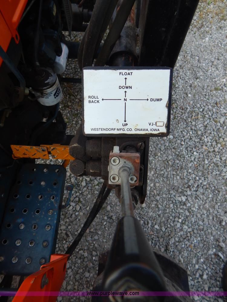 image for item G3269 Kubota L185DT MFWD tractor