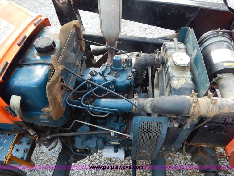 image for item G3269 Kubota L185DT MFWD tractor