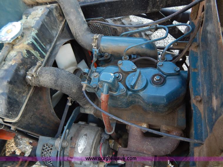 image for item G3269 Kubota L185DT MFWD tractor