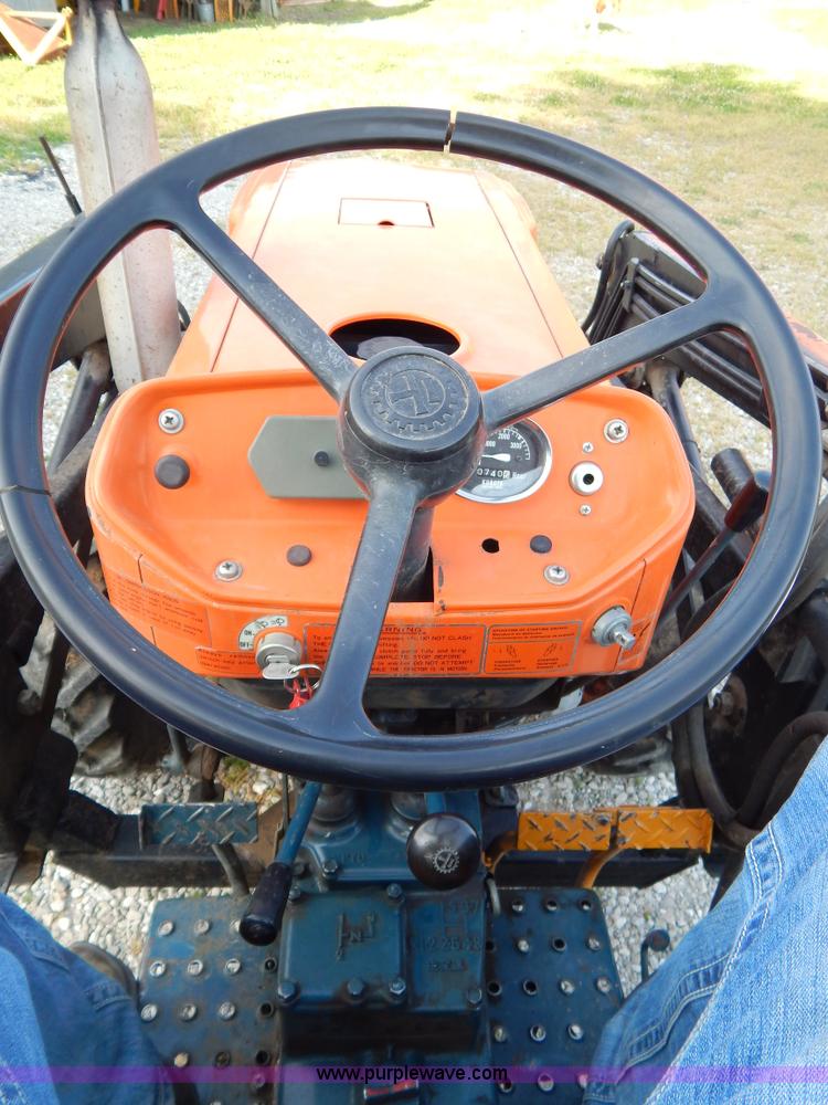 image for item G3269 Kubota L185DT MFWD tractor