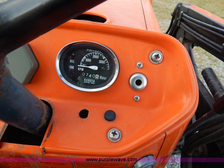 image for item G3269 Kubota L185DT MFWD tractor