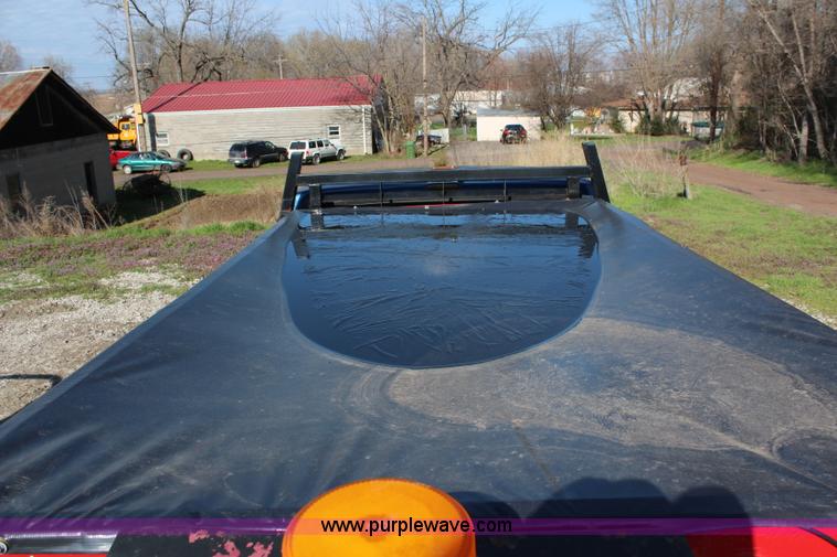 image for item G5069 1985 Ford F250 flatbed pickup truck