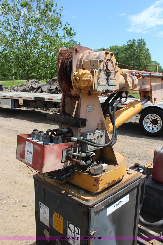 image for item G5119 Chama TM324 crane with frame