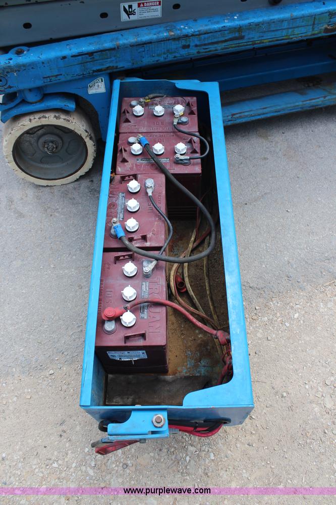 image for item G5120 1999 Genie GS2032 electric scissor lift